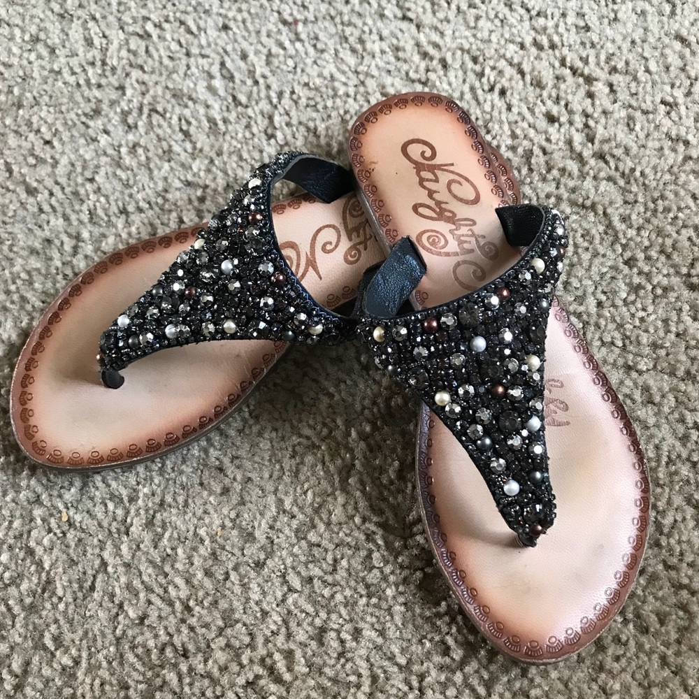 Buckle sandals